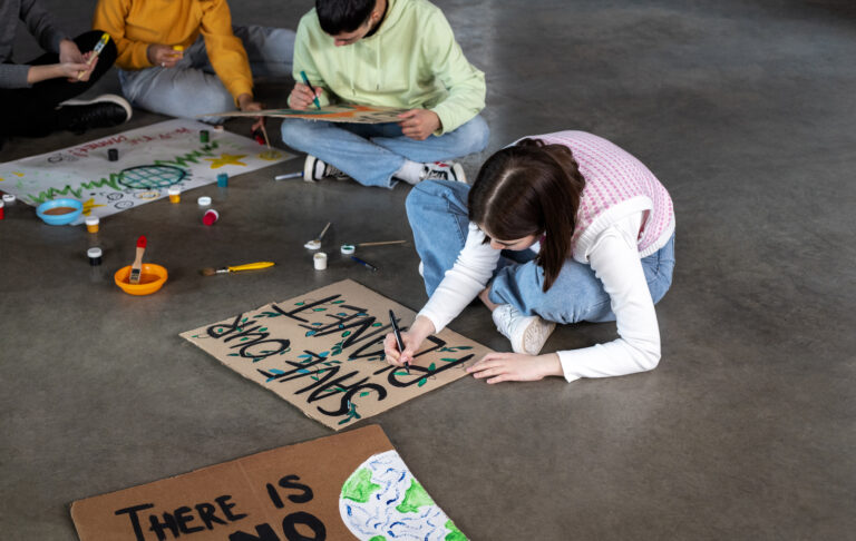 School Projects That Teach Kids About Mesothelioma Awareness